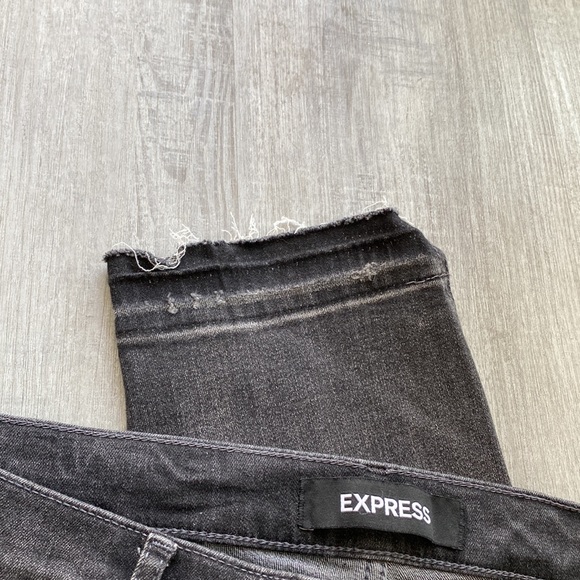 Express Stretch Denim Jean - Picture 5 of 10